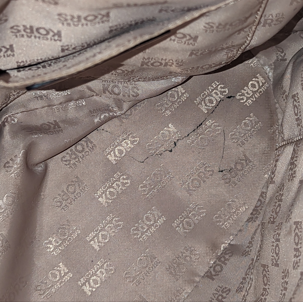 Michael Kors Yet Setter tote bag . - Picture 11 of 14